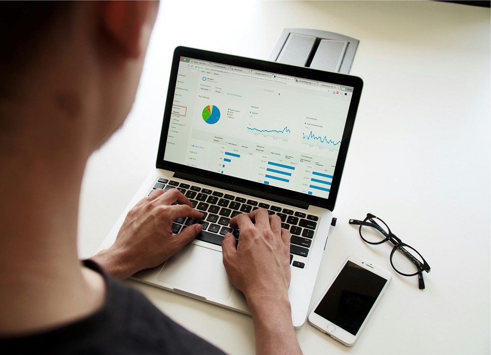 Innovative anti-greenwashing strategies through digitalization