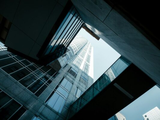 AI & ML VC in 2025: Concentrated Capital, Fragmented Opportunity