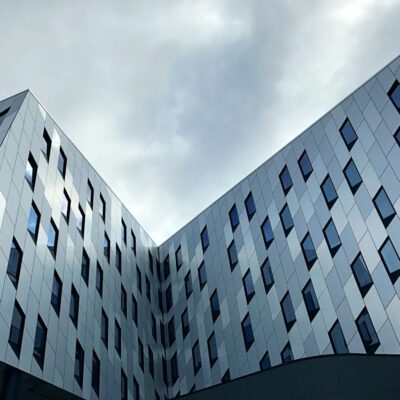 Healthcare Fundraising in 1H25: A Realignment of Capital Across Private Markets